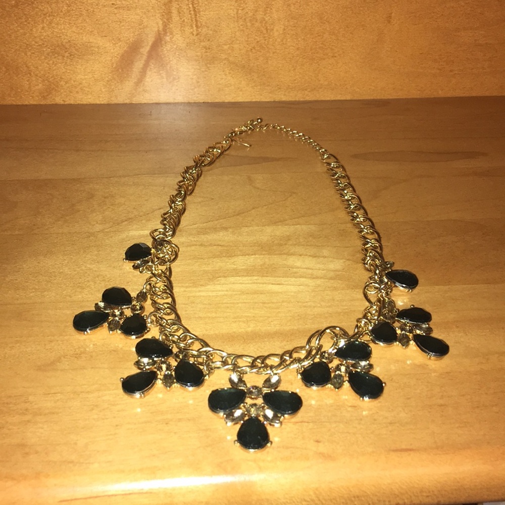 New York and Company Necklace